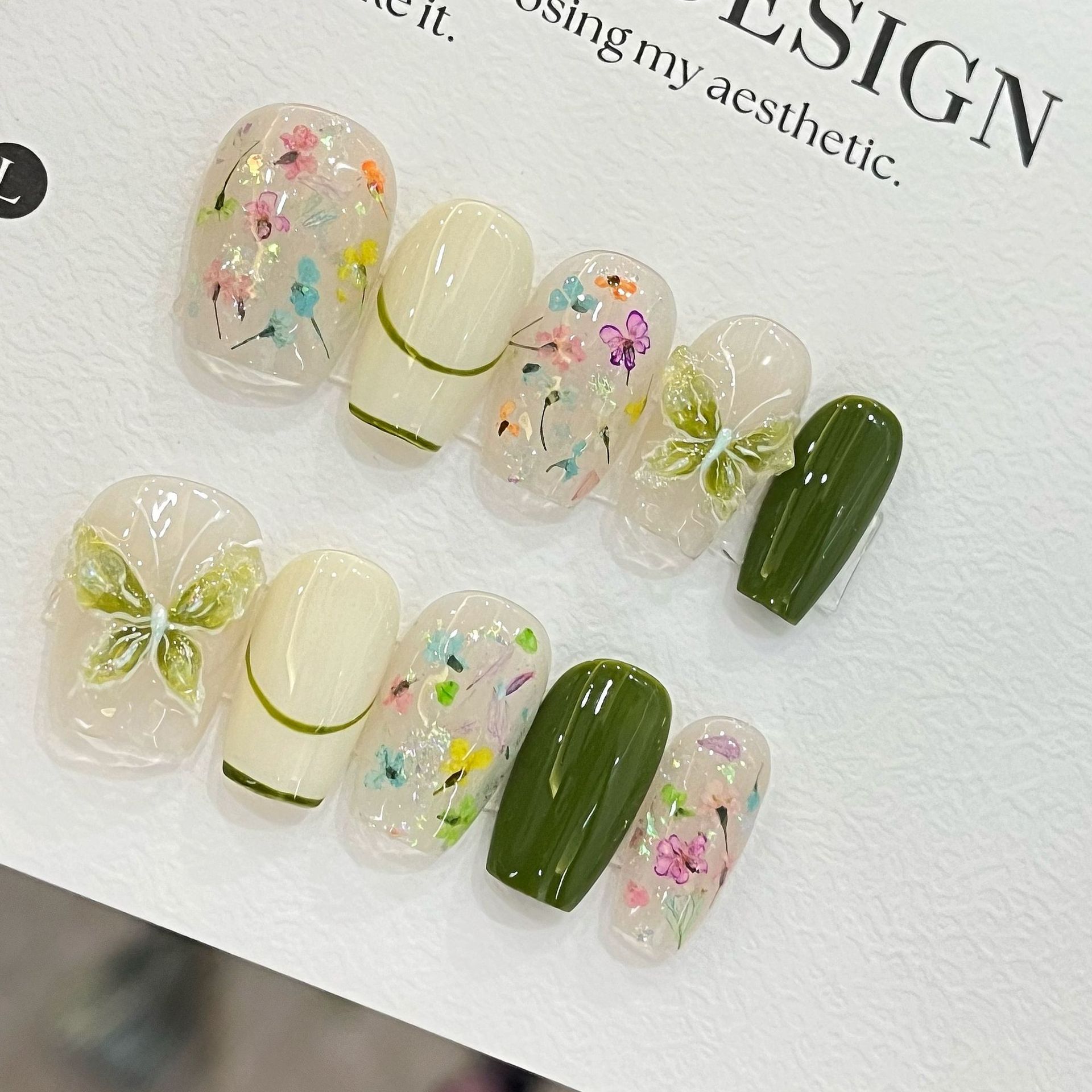 Nail Art Flower - 10 قطع أظافر صناعية متوسطة الطول