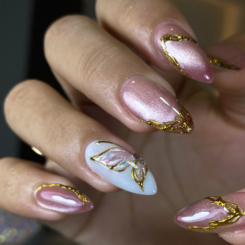Nail Art Full Cat Eye - أظافر صناعية لوزية الشكل بتصميم عين