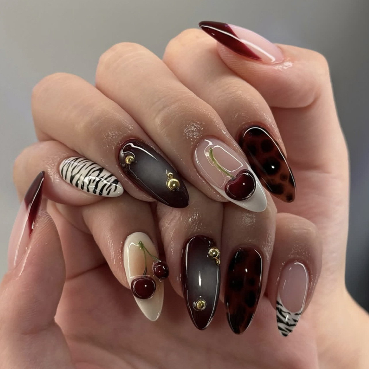 24 قطعة من الأظافر الصناعية بل - مراجعة Nail Art Burgundy وسعره